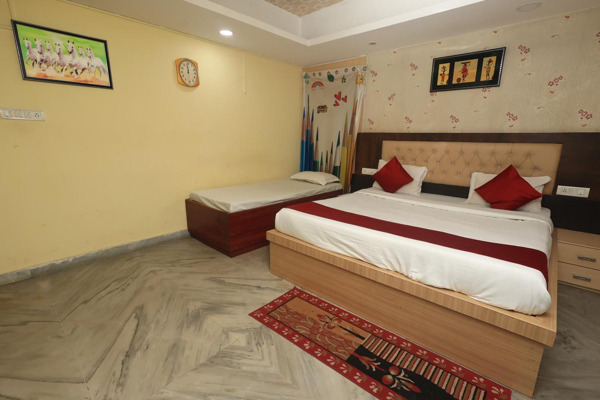 Hotel Space Setter Bhubaneswar Exteriör bild