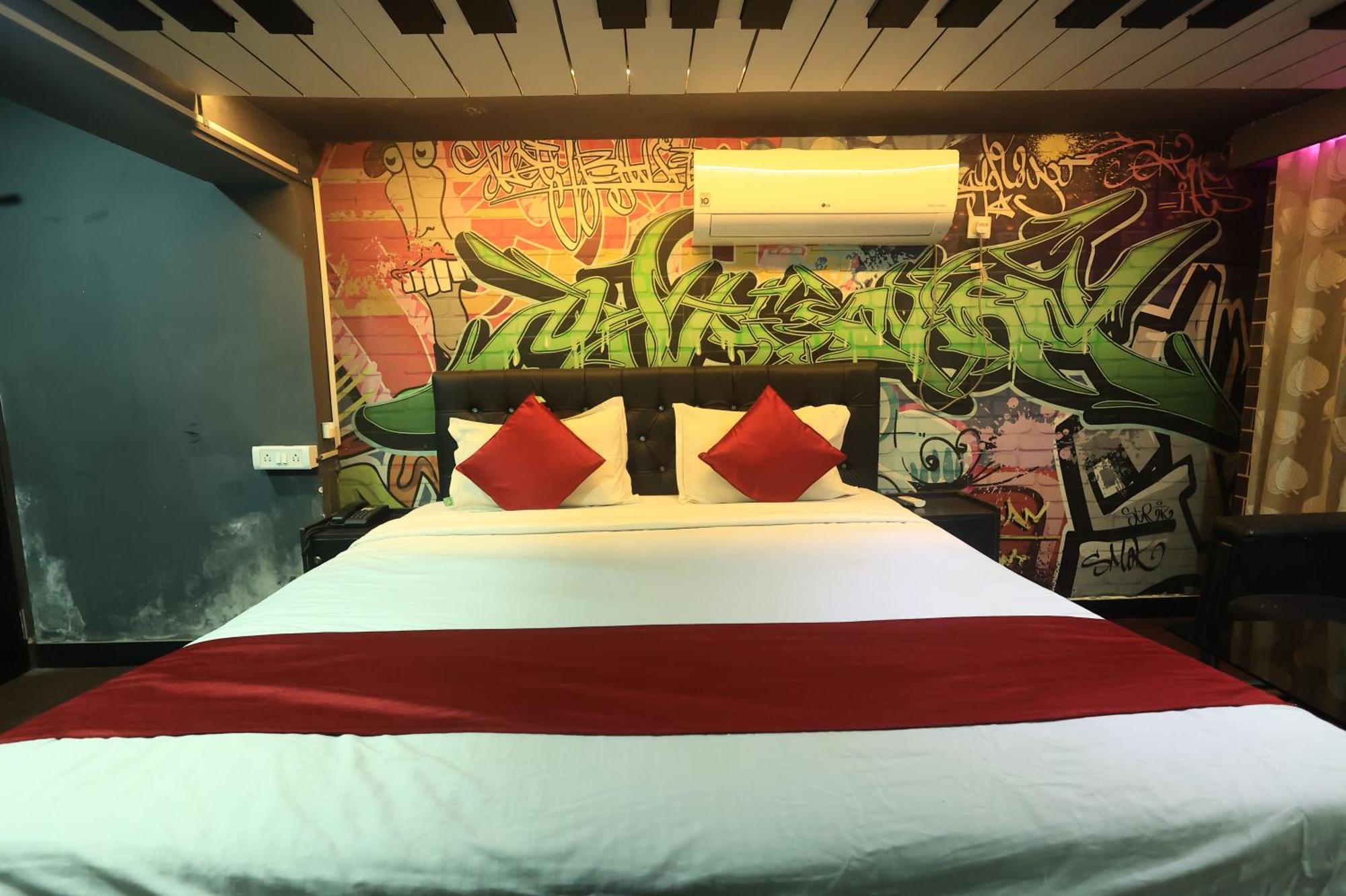 Hotel Space Setter Bhubaneswar Exteriör bild