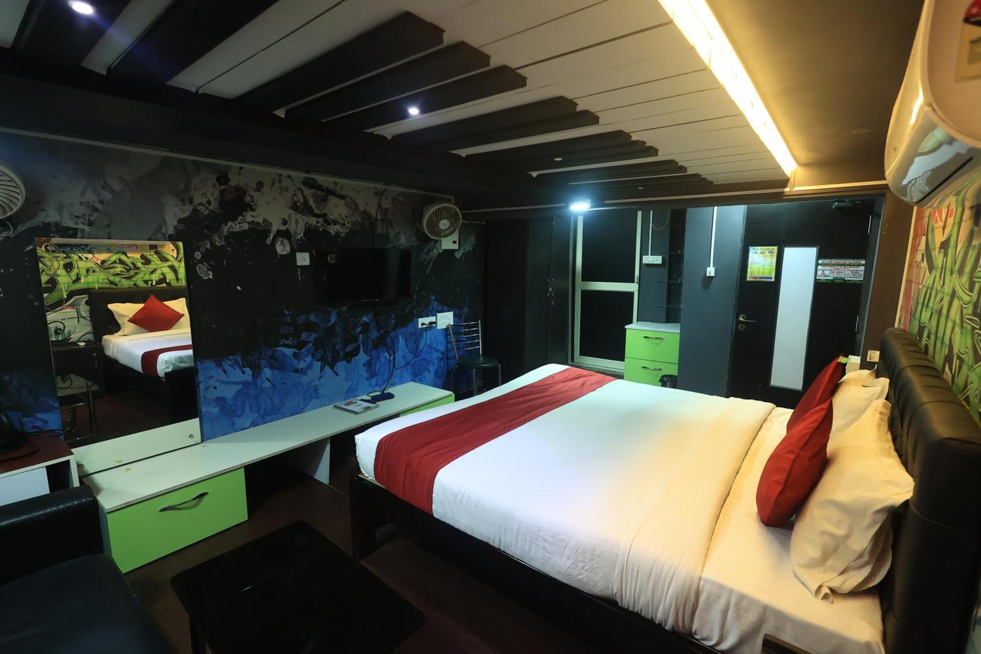 Hotel Space Setter Bhubaneswar Exteriör bild
